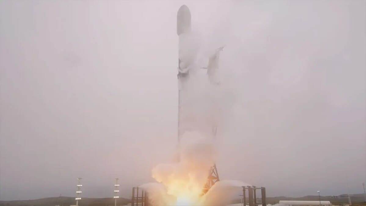 Запуск ракеты Falcon 9 в рамках миссии Transporter 14 / © SpaceX